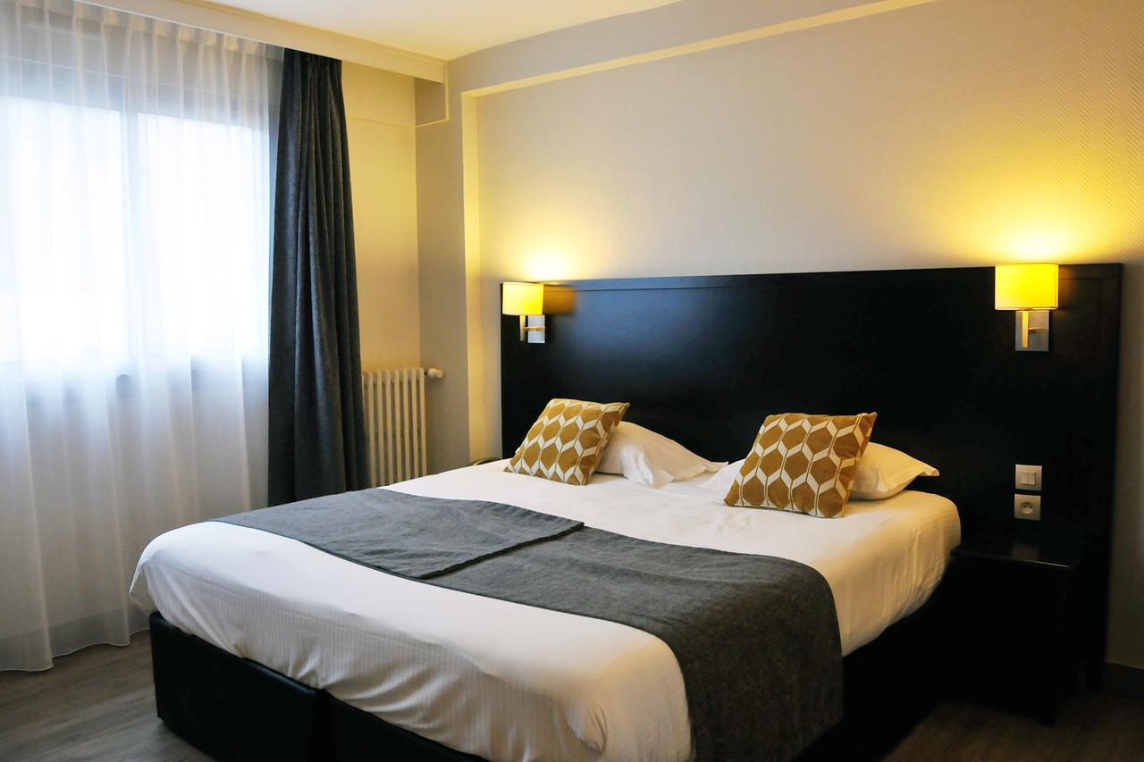 Hotel Des Quatrans Caen Ngoại thất bức ảnh